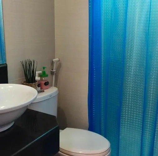 Apartment Affordable At 150 Newport Blvd Near Naia T3