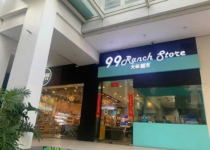 Affordable At 150 Newport Blvd Near Naia T3 Apartment *