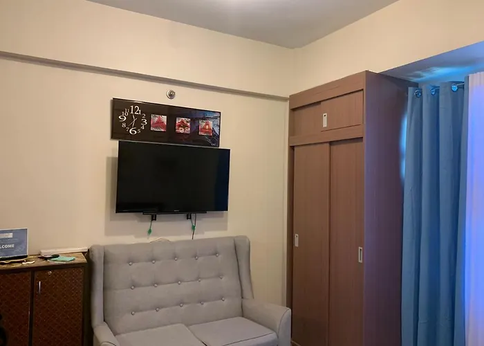 Apartment Affordable At 150 Newport Blvd Near Naia T3 Manila