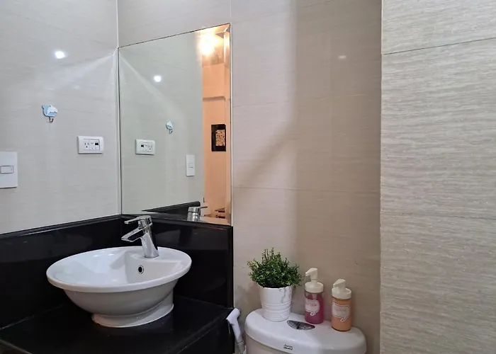 Affordable At 150 Newport Blvd Near Naia T3 Apartment Manila